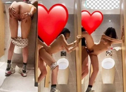 Cặp đôi kéo em người yêu vào WC vụng trộm